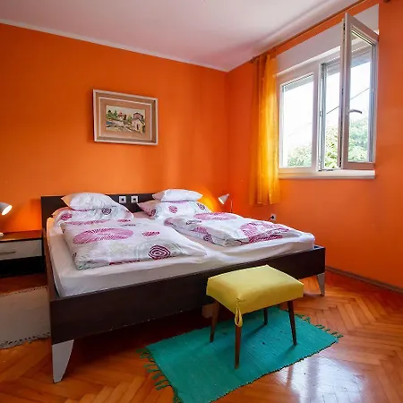Apartment Modernes Nur 50 Meter Zum Zentrum Von Mit Privatparkplatz Rovinj