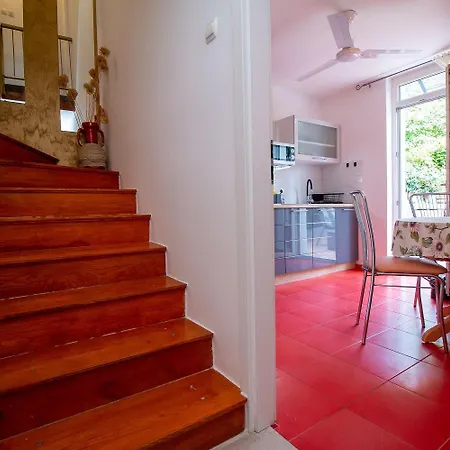 Apartment Modernes Nur 50 Meter Zum Zentrum Von Mit Privatparkplatz Rovinj